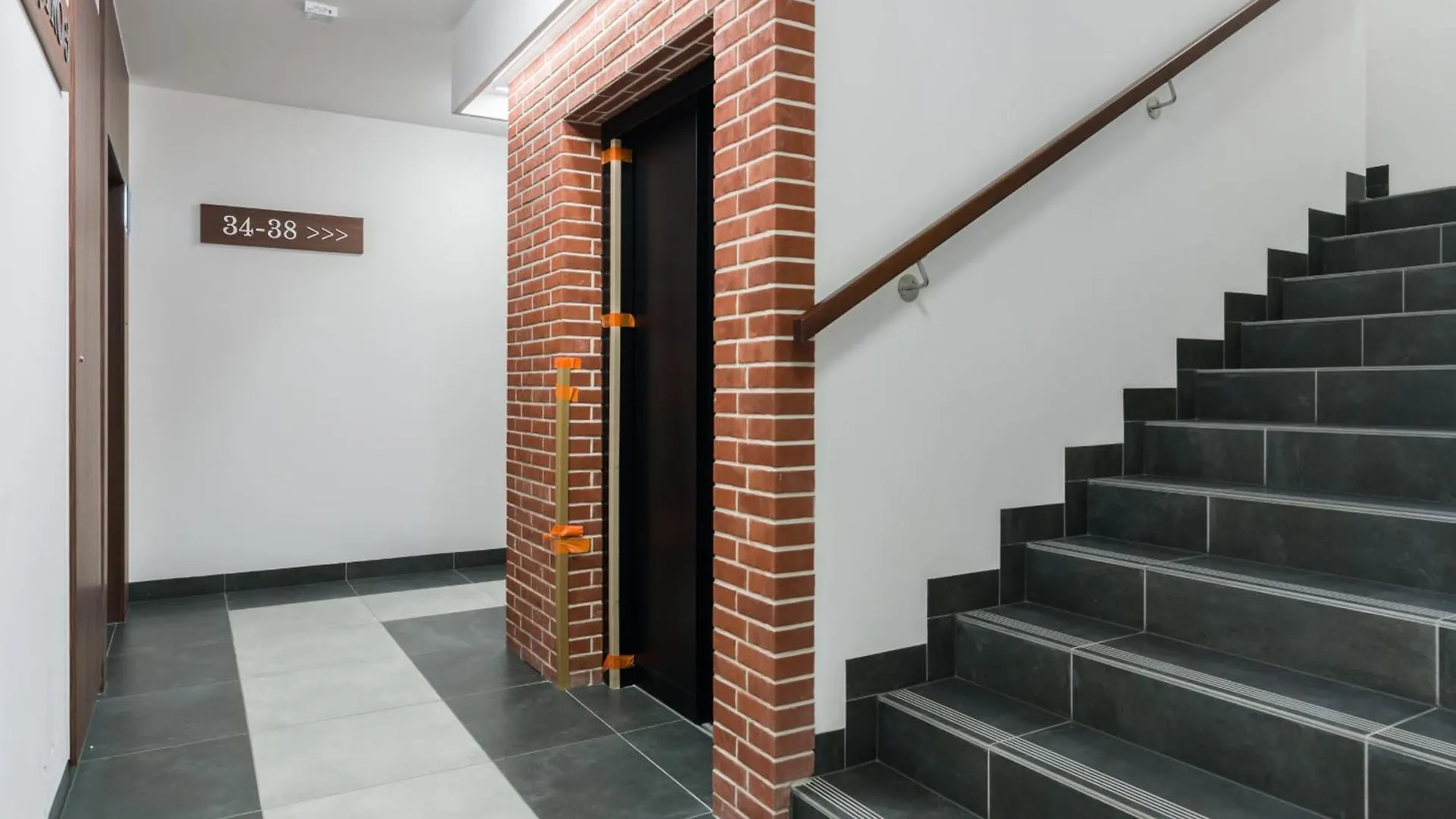 Bukowska 18 Apartment With Balcony Mtp Poznan By Noclegi Renters 波兰