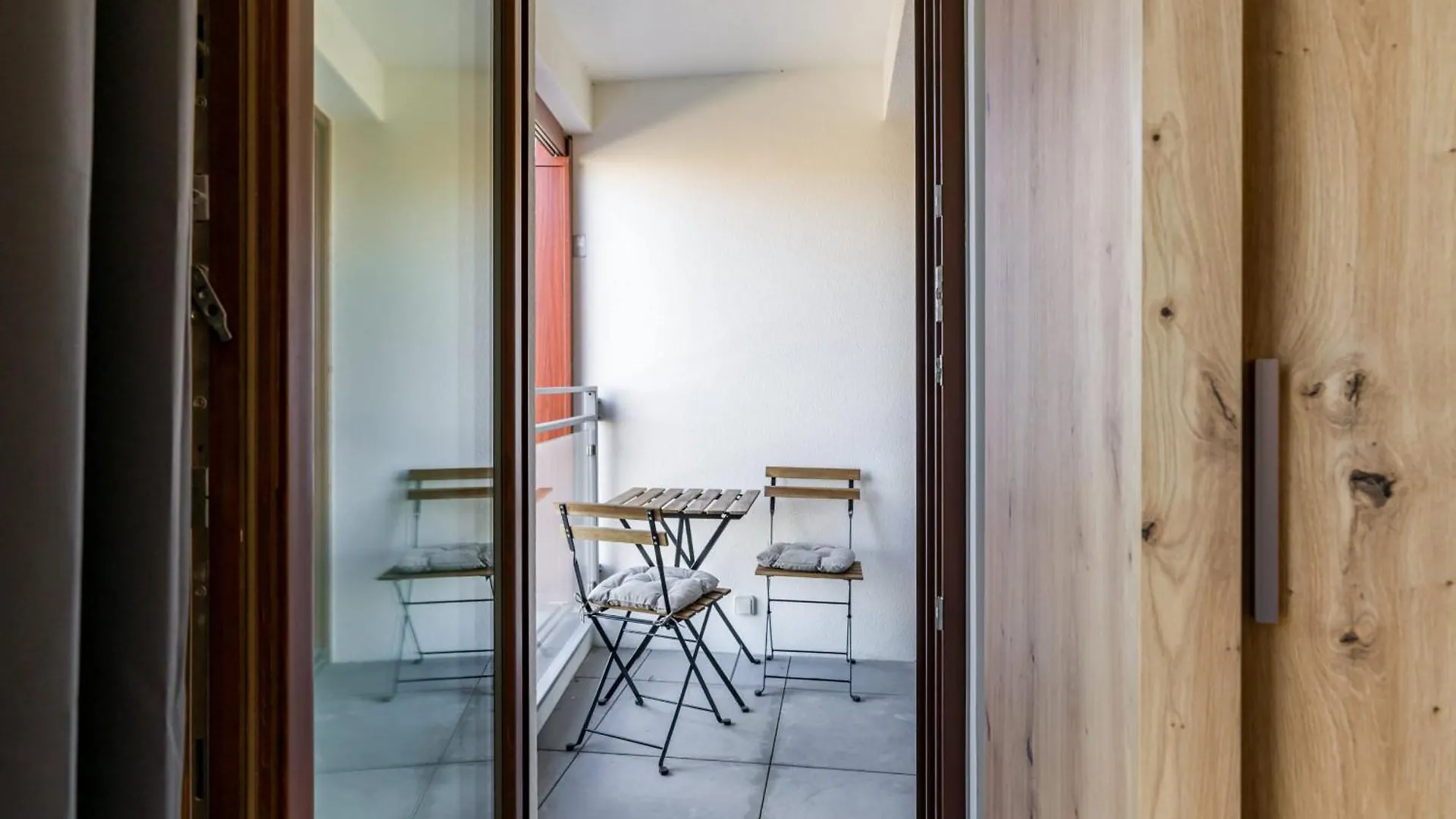 Bukowska 18 Apartment With Balcony Mtp Poznan By Noclegi Renters