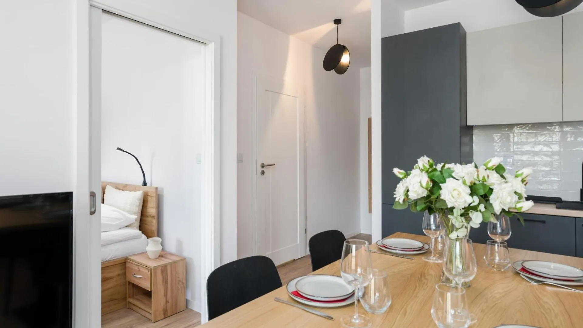Bukowska 18 Apartment With Balcony Mtp Poznan By Noclegi Renters 波兰