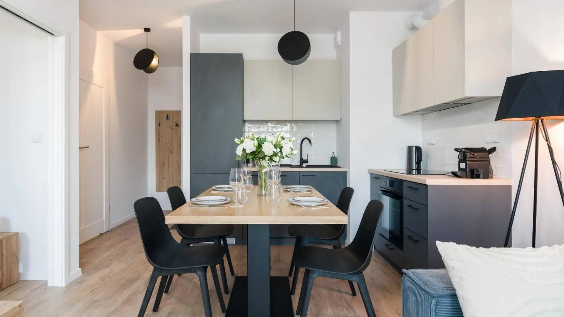 Bukowska 18 Apartment With Balcony Mtp Poznan By Noclegi Renters